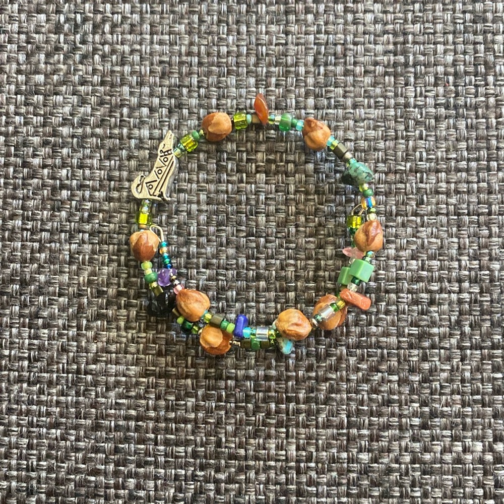 NWOT Handmade Adjustable Wire & Bead Bracelet with Silver Coyote Charm